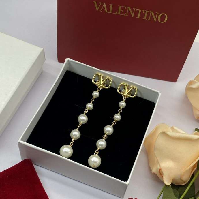 Picture of Valentino Earring _SKUValentinoearring06cly8216003
